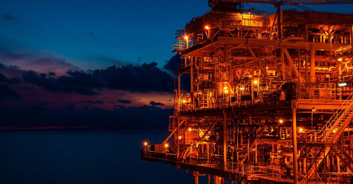 offshore-the-sunset-industry-oil-and-gas-production-petroleum-pipeline-background offshore-the-sunset-industry-oil-and-gas-production-petroleum-pipeline-background